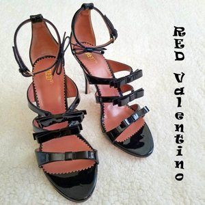 NWT RED (V) Bow-Embellished Patent Leather Sandals